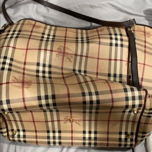 Hay Market Check Burberry HOBO